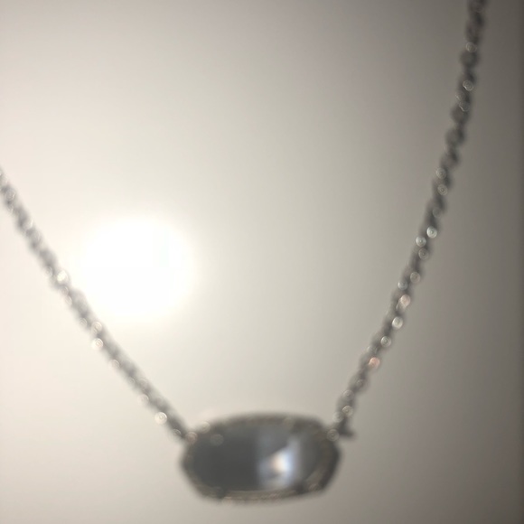 Kendra Scott gray and silver Elisa necklace - Picture 5 of 6